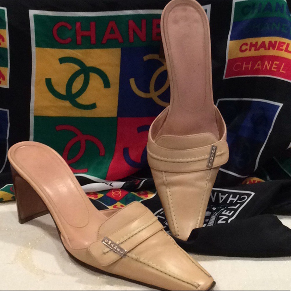 GREAT CONDITION, AUTHENTIC “CHANEL” CLASSIC MULES